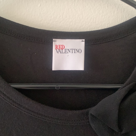 Black Valentino Bow Tee - Picture 3 of 3